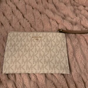 Michael Kors wrist bag